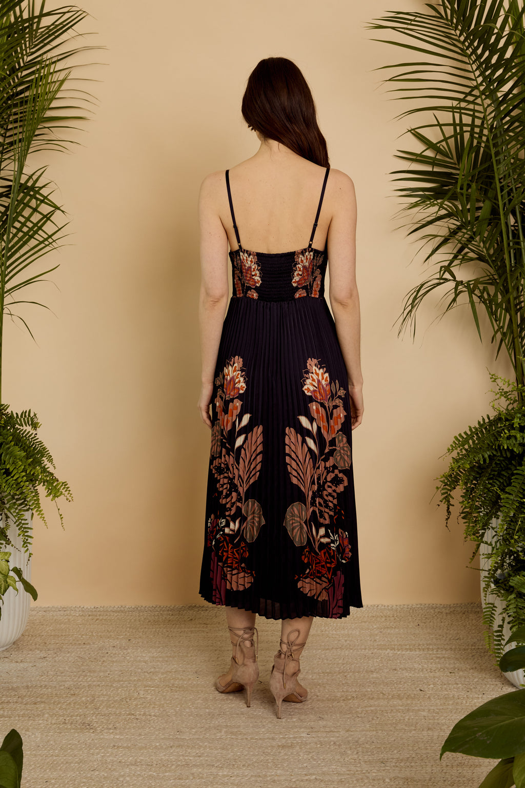 Donna Dress in Crouching Cheetah Black
