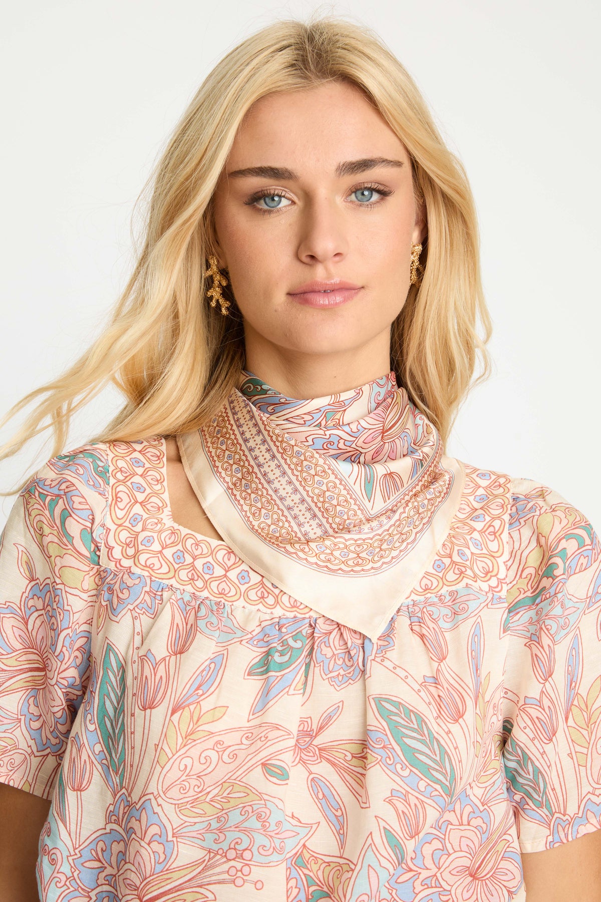 Renee Scarf in Paisley Floral