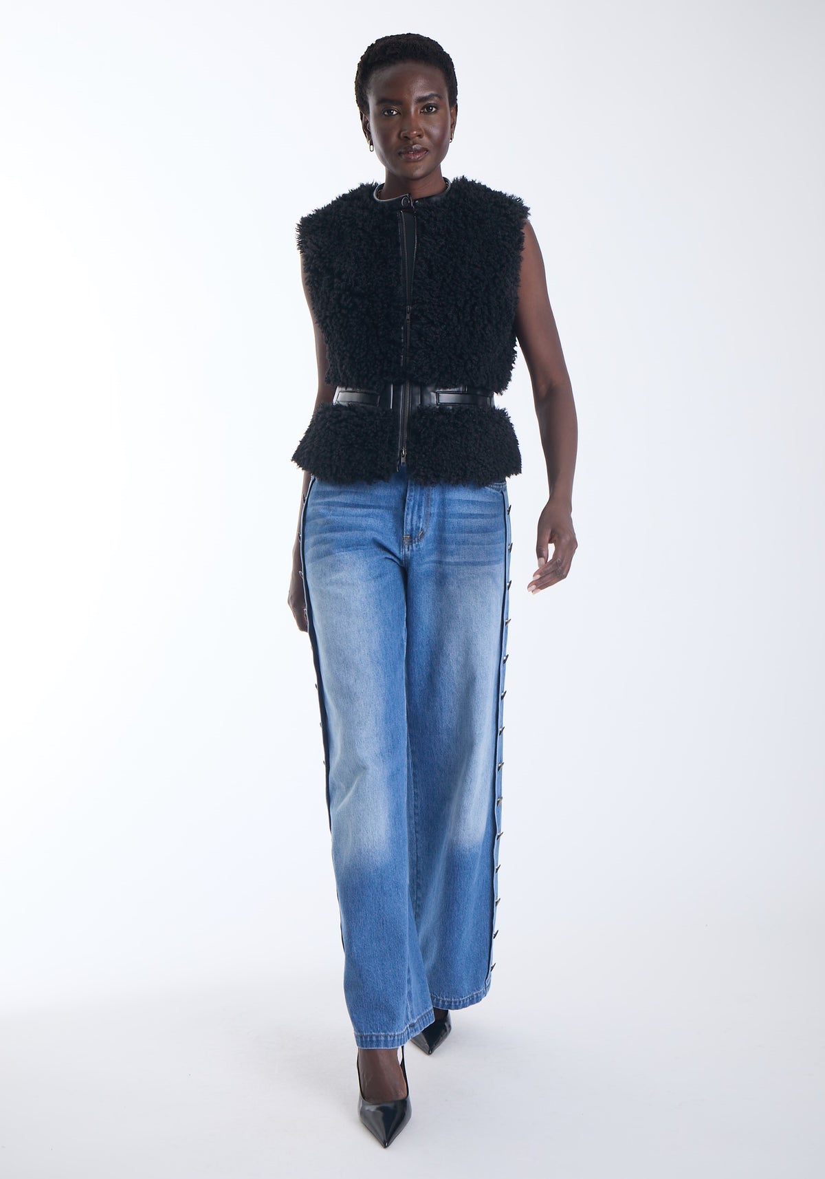 757 - Moni Fur Vest